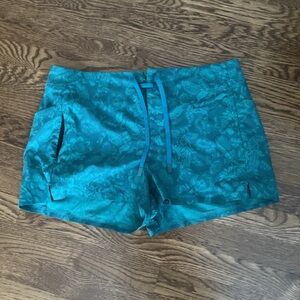 Title nine Blue Cargo Shorts Casual Mid-Thigh